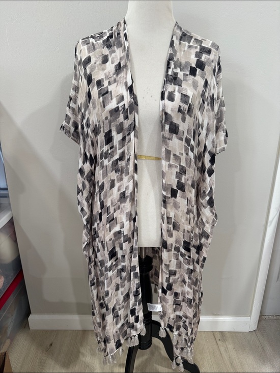 Nordstrom Sweaters - Nordstrom neutral toned Printed Lightweight long line open kimono cardigan